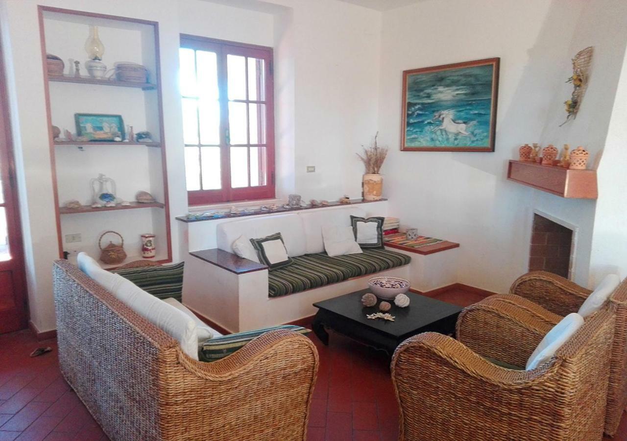 Villa Baia Di Gallipolli Exteriör bild